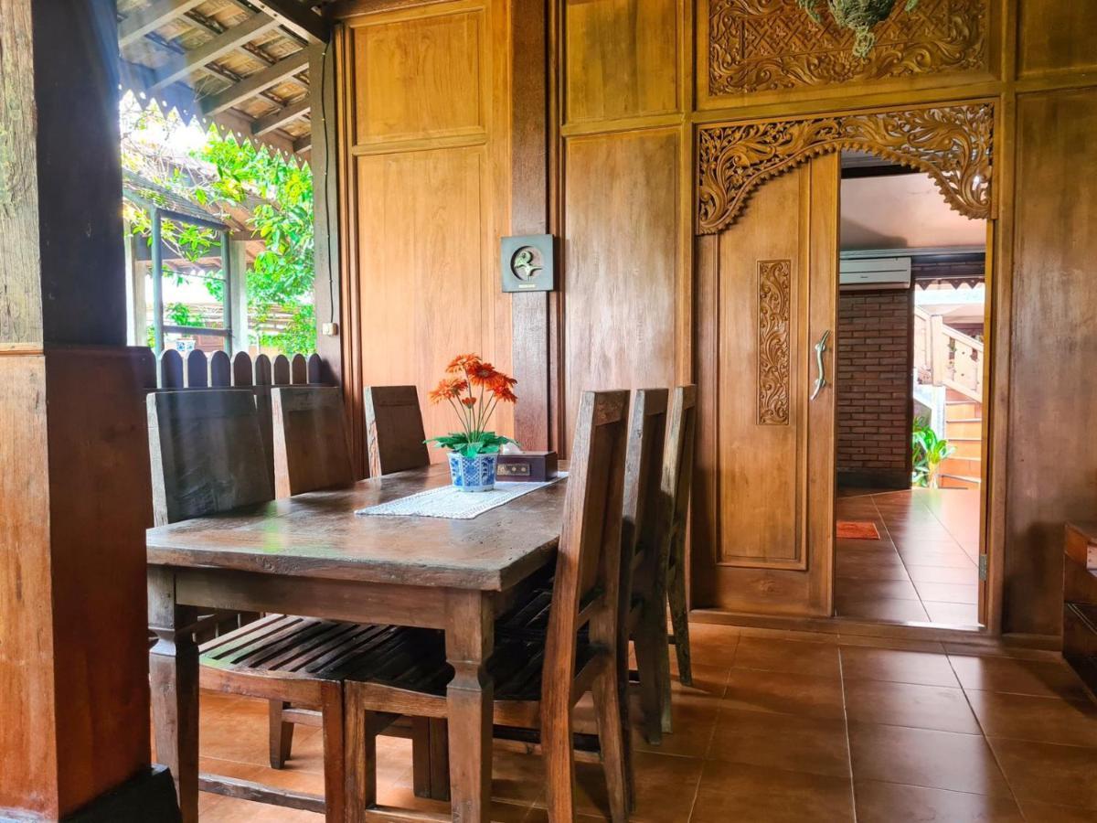 Ndalem Suryo Saptono Guest House Tugu Екстер'єр фото