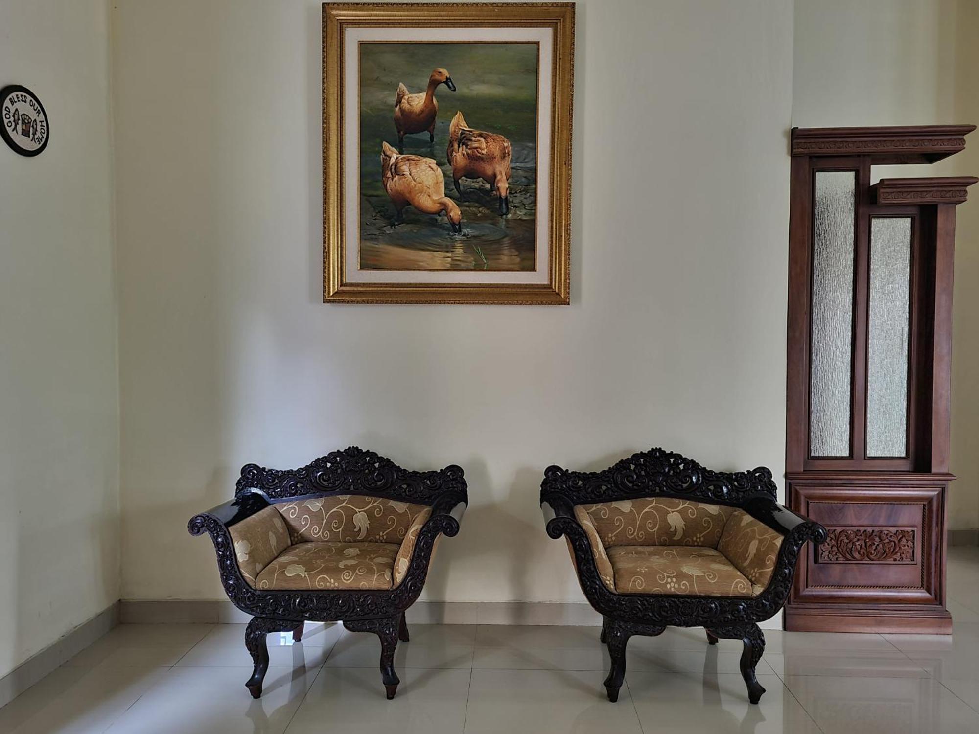 Ndalem Suryo Saptono Guest House Tugu Екстер'єр фото